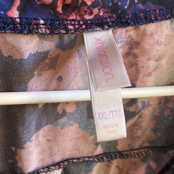 Xhilaration Sheer Quarter Length Sleeve Floral Print Tie-Front Top - Picture 5 of 5